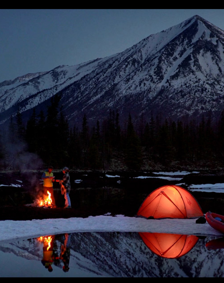 A scenic video is being shot in low light. Details in the background are vivid and clear thanks to Nightography.